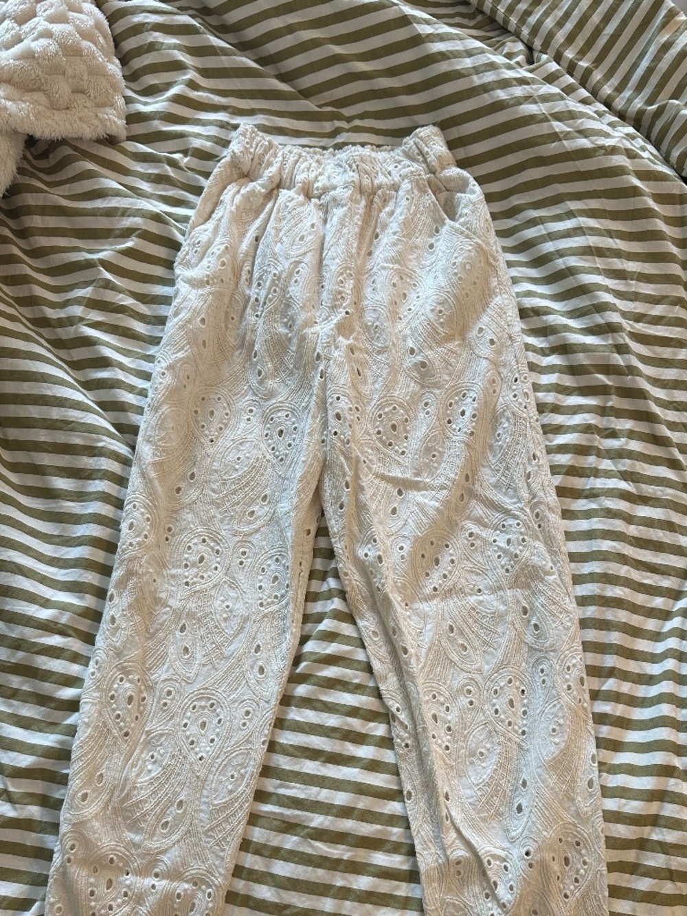 Zara Kids Embroidered Floral Bloomer Pants